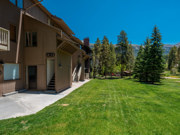 Copper MTN Center village pet friendly one bedroom Ski in Walk out